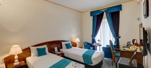 Kerman-Toursit-hotel-Twin-Room-2-600x270